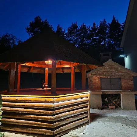 Gredina 別荘 リヴノ